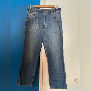 New, never worn. Hudson High-Rise Elastic Waist Straight Ankle Jean (Size 28)
